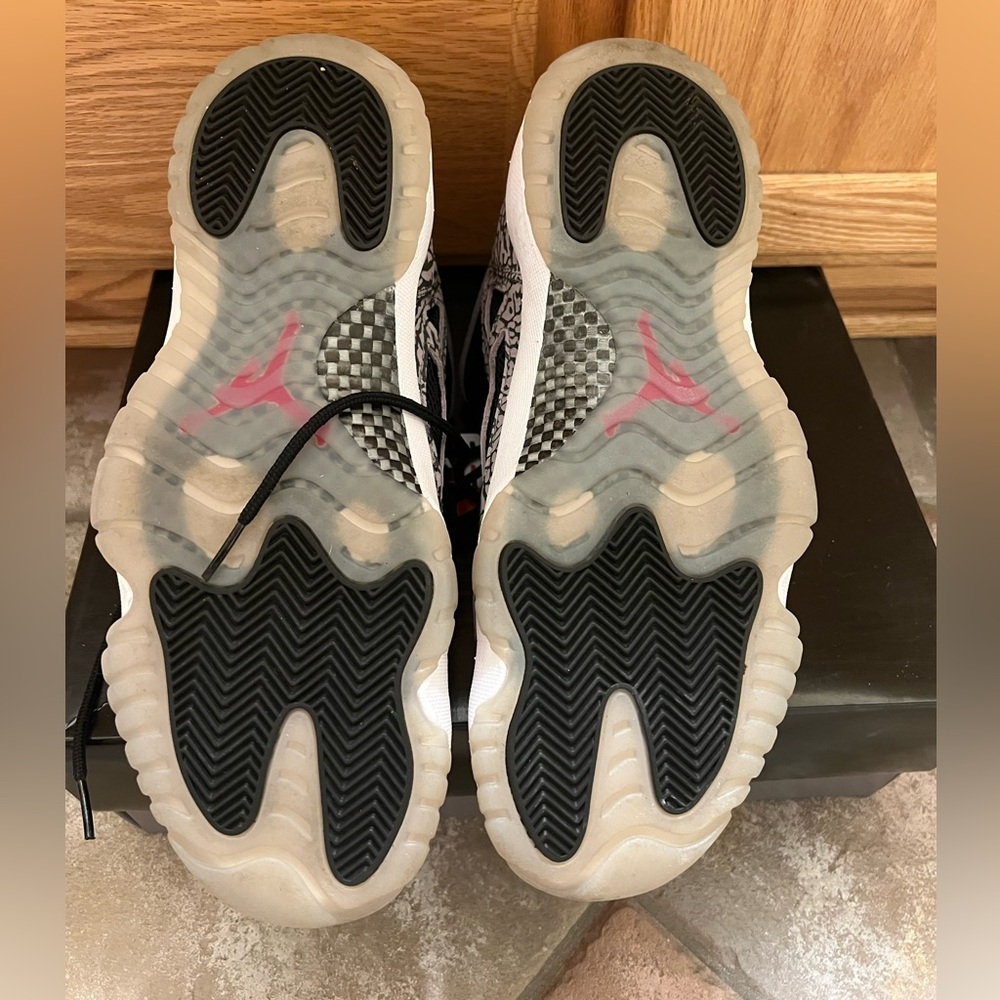 Retro Jordan 11 low IE 2020 - Picture 4 of 6